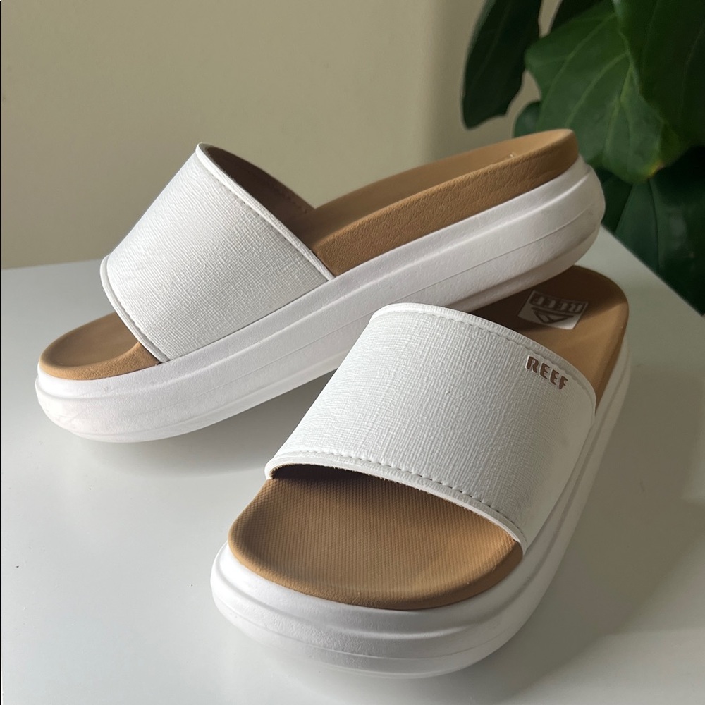 Reef Women's White and Tan Slide Sandals